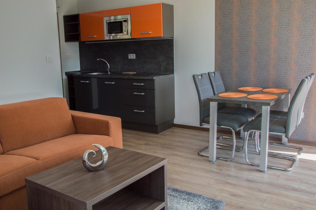 Apartmanovy Dom Krivan Bešeňová Екстериор снимка