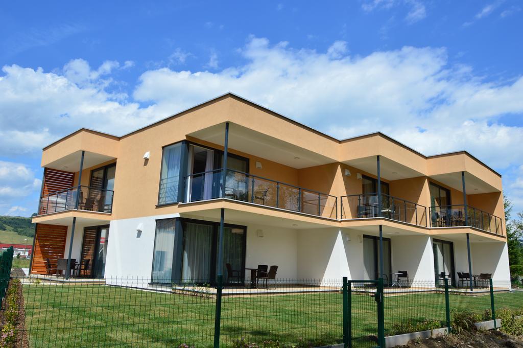 Apartmanovy Dom Krivan Bešeňová Екстериор снимка