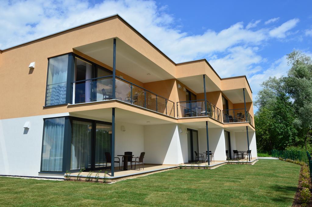 Apartmanovy Dom Krivan Bešeňová Екстериор снимка