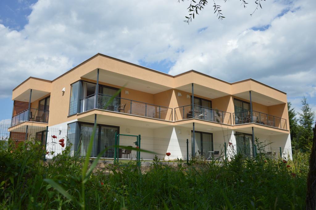 Apartmanovy Dom Krivan Bešeňová Екстериор снимка