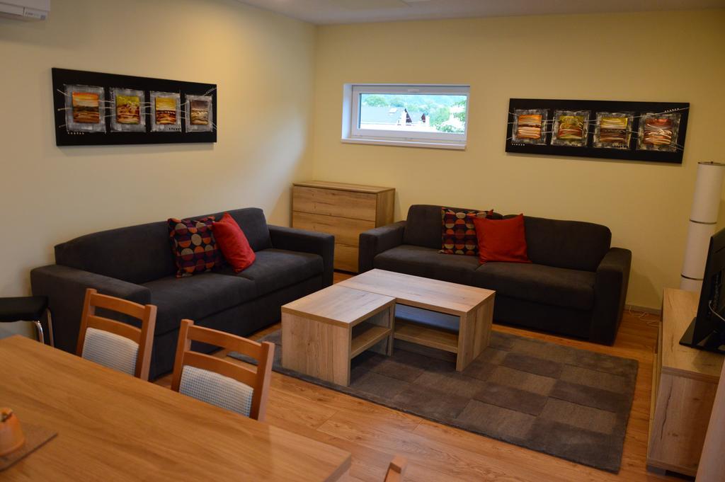 Apartmanovy Dom Krivan Bešeňová Екстериор снимка