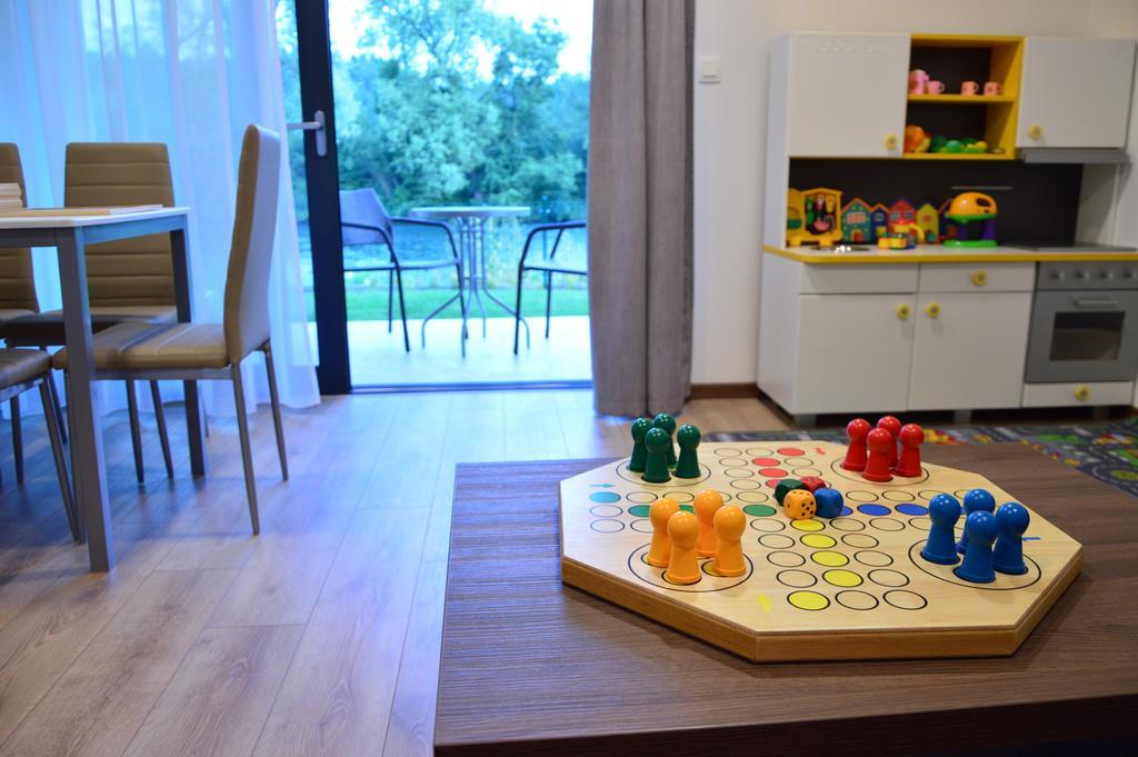 Apartmanovy Dom Krivan Bešeňová Екстериор снимка