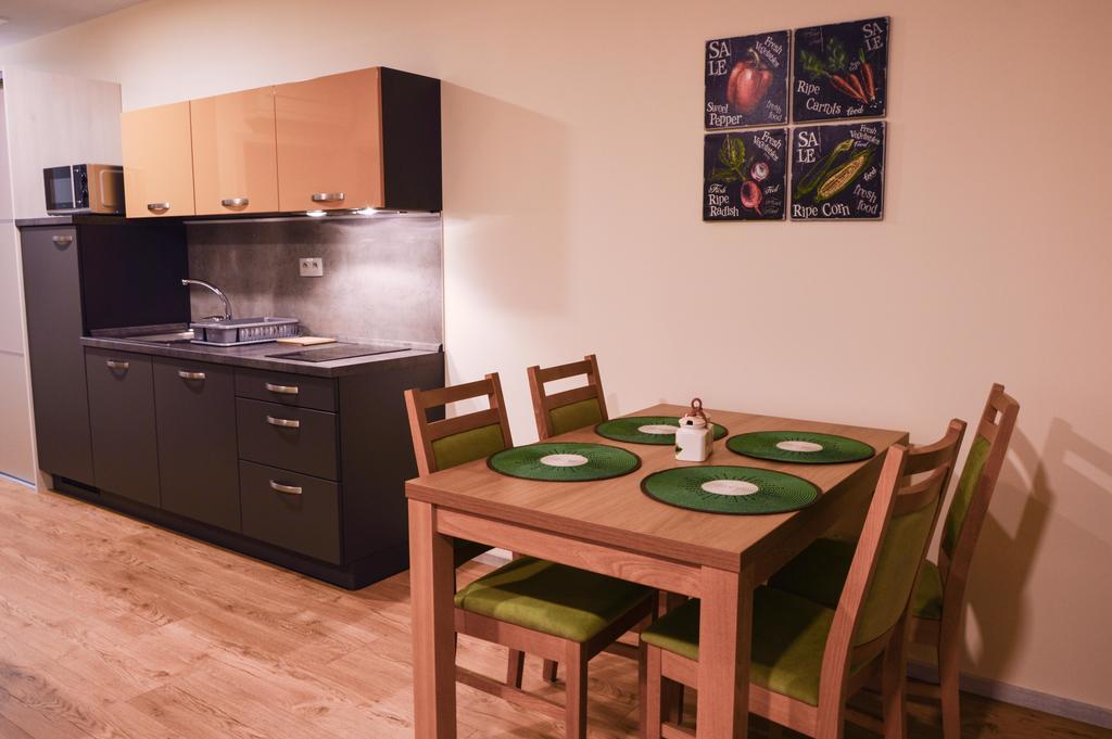 Apartmanovy Dom Krivan Bešeňová Екстериор снимка