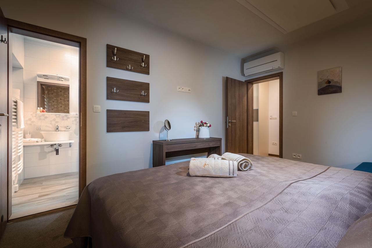 Apartmanovy Dom Krivan Bešeňová Екстериор снимка