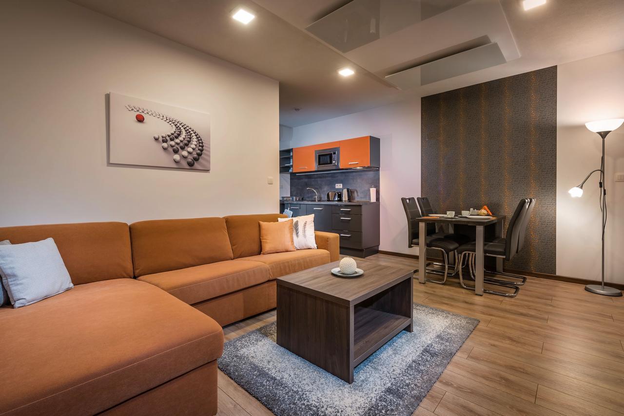Apartmanovy Dom Krivan Bešeňová Екстериор снимка