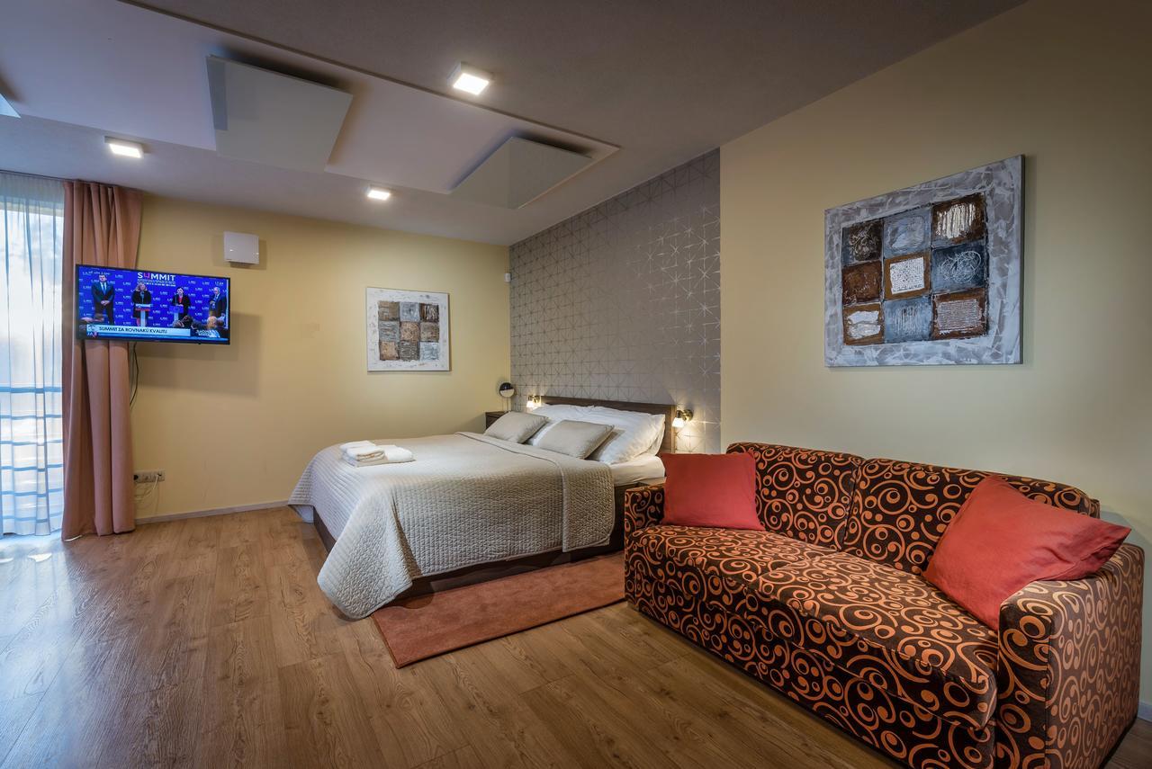 Apartmanovy Dom Krivan Bešeňová Екстериор снимка