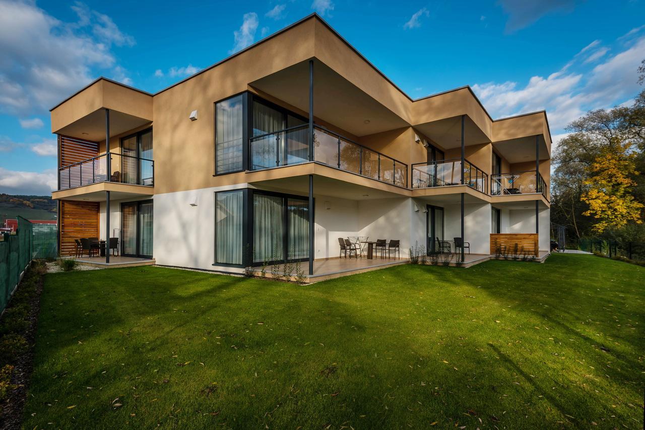 Apartmanovy Dom Krivan Bešeňová Екстериор снимка