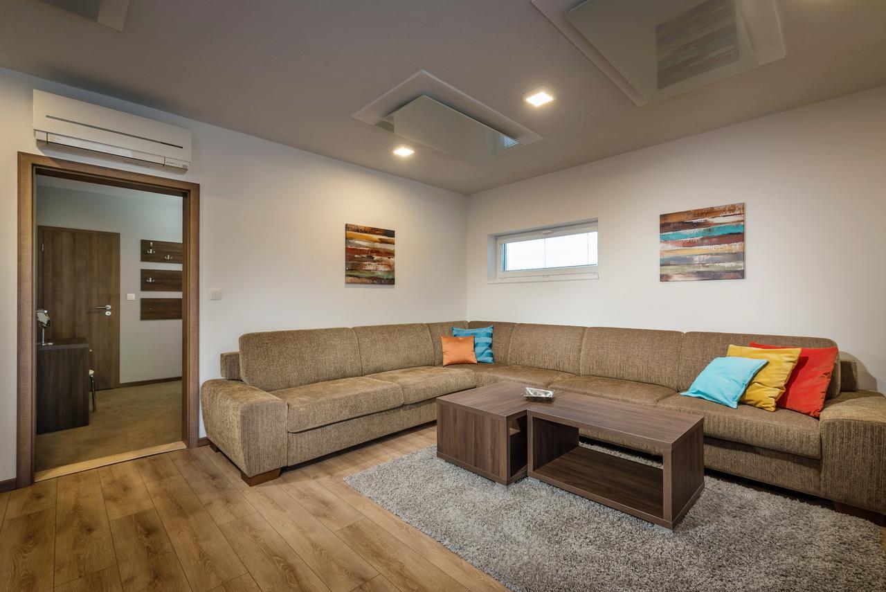 Apartmanovy Dom Krivan Bešeňová Екстериор снимка