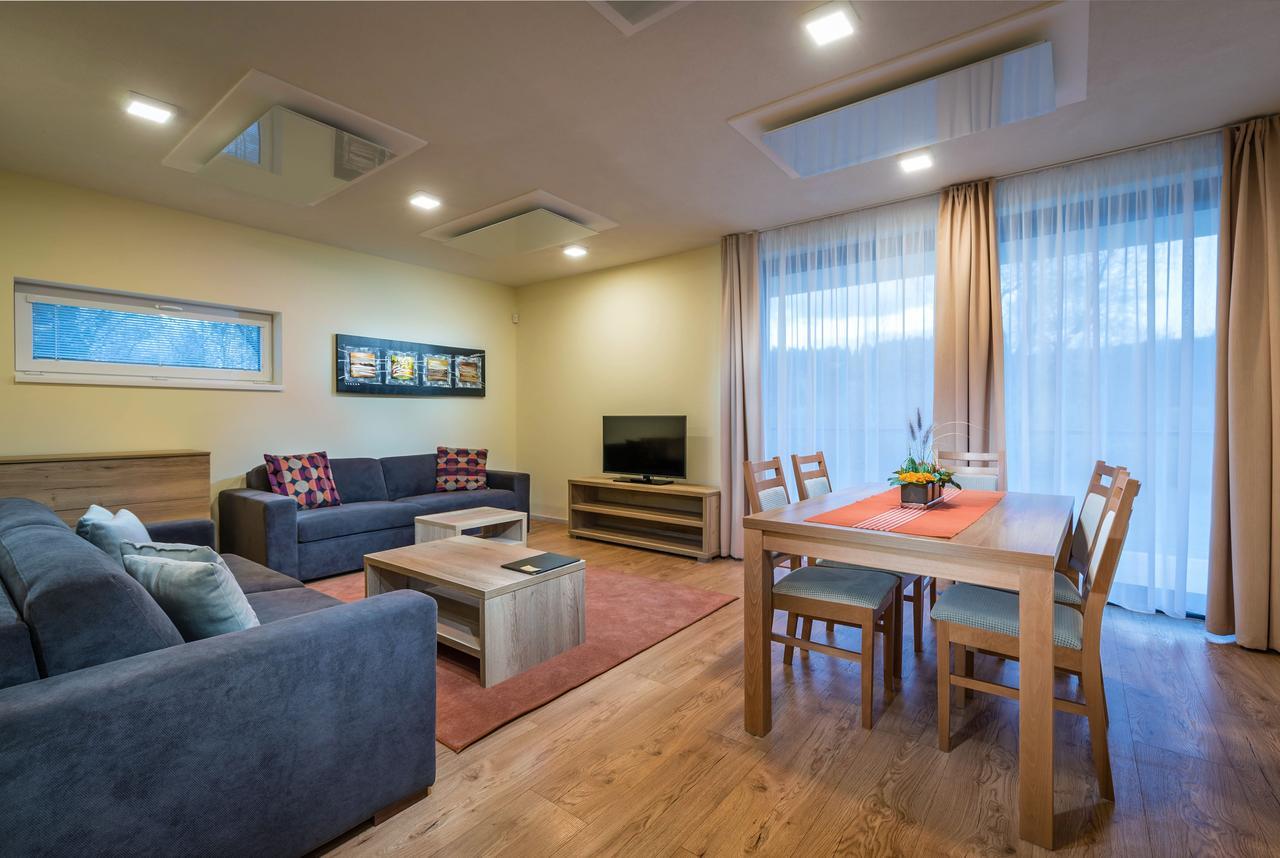 Apartmanovy Dom Krivan Bešeňová Екстериор снимка